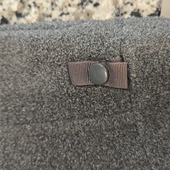 THE NORTH FACE MEN'S FULLZIP GREY FLEECE JACKET. NO SZ TAG. PLZ SEE MEASUREMENTS - Picture 11 of 14